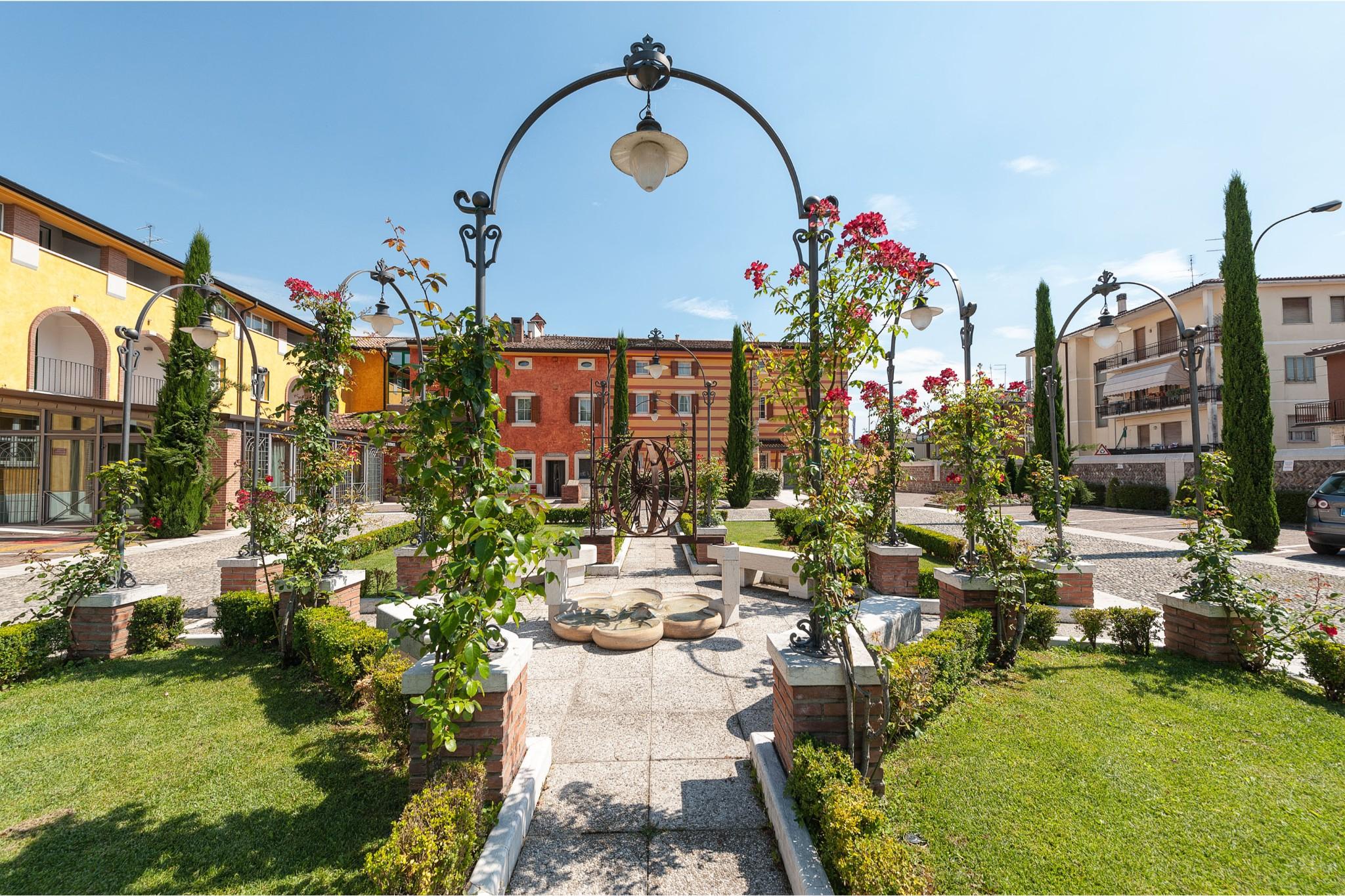 Hotel Malaspina Castel d'Azzano